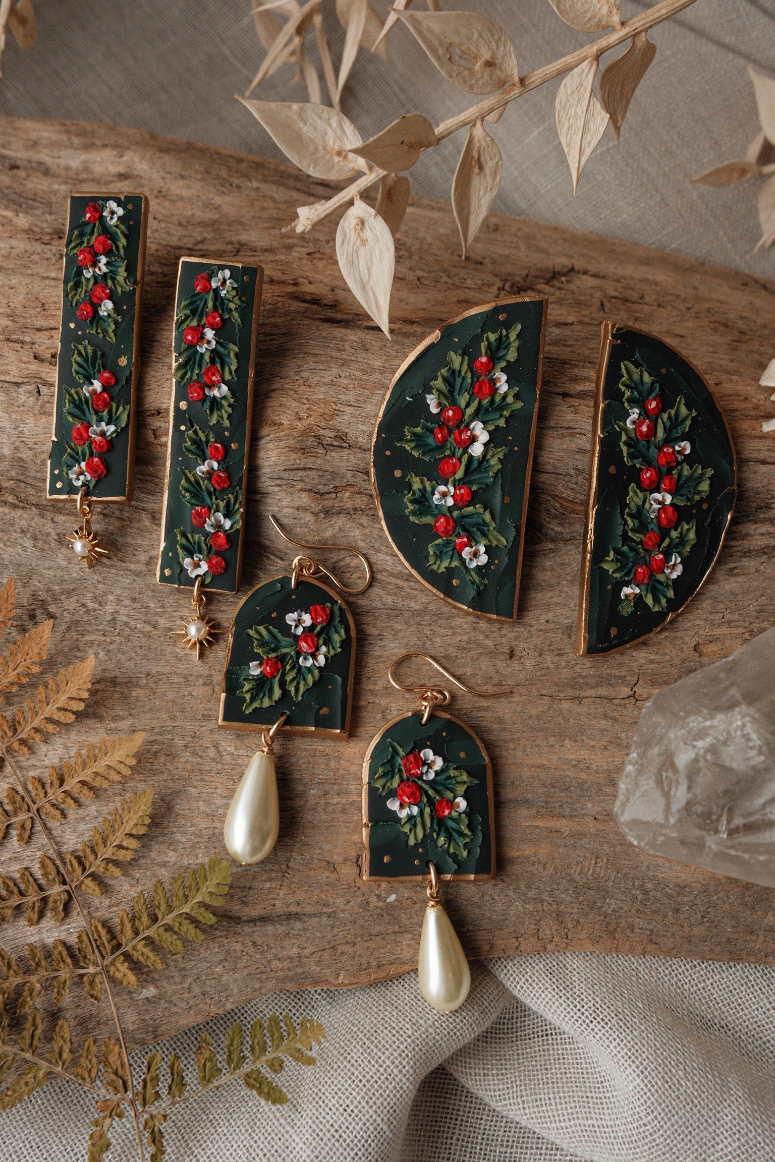 The Holly Berry Pearl