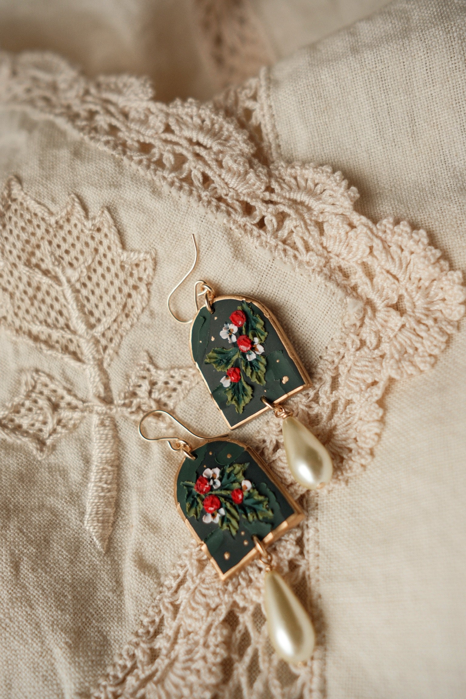 The Holly Berry Pearl