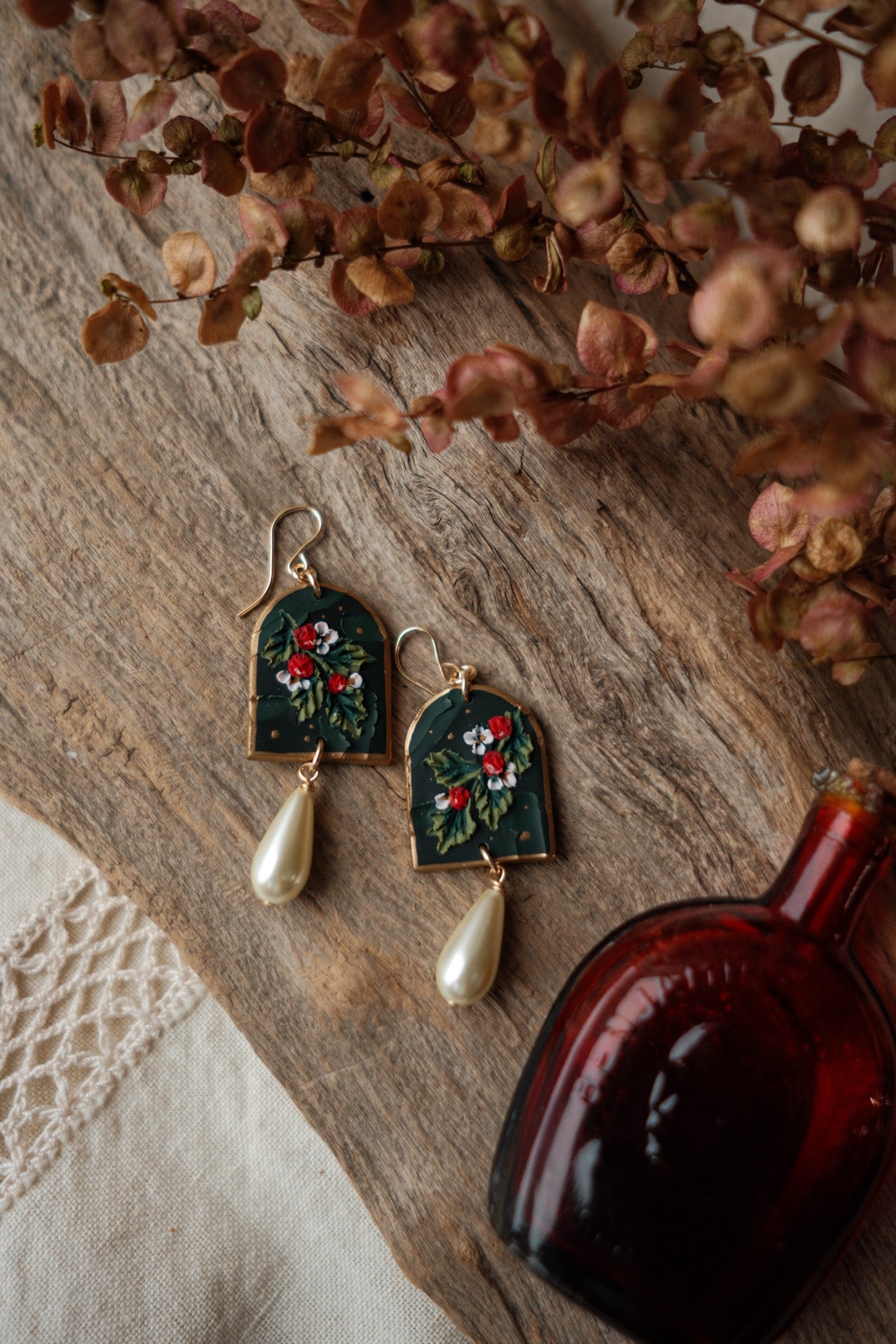 The Holly Berry Pearl