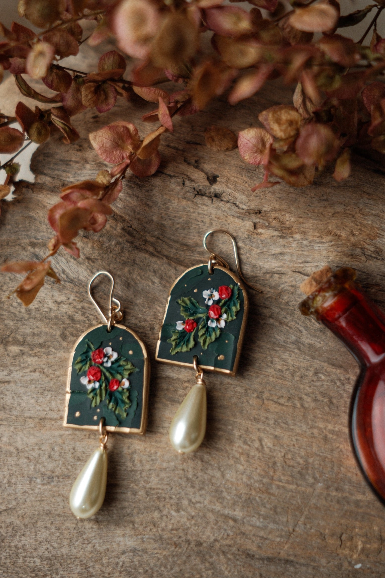 The Holly Berry Pearl