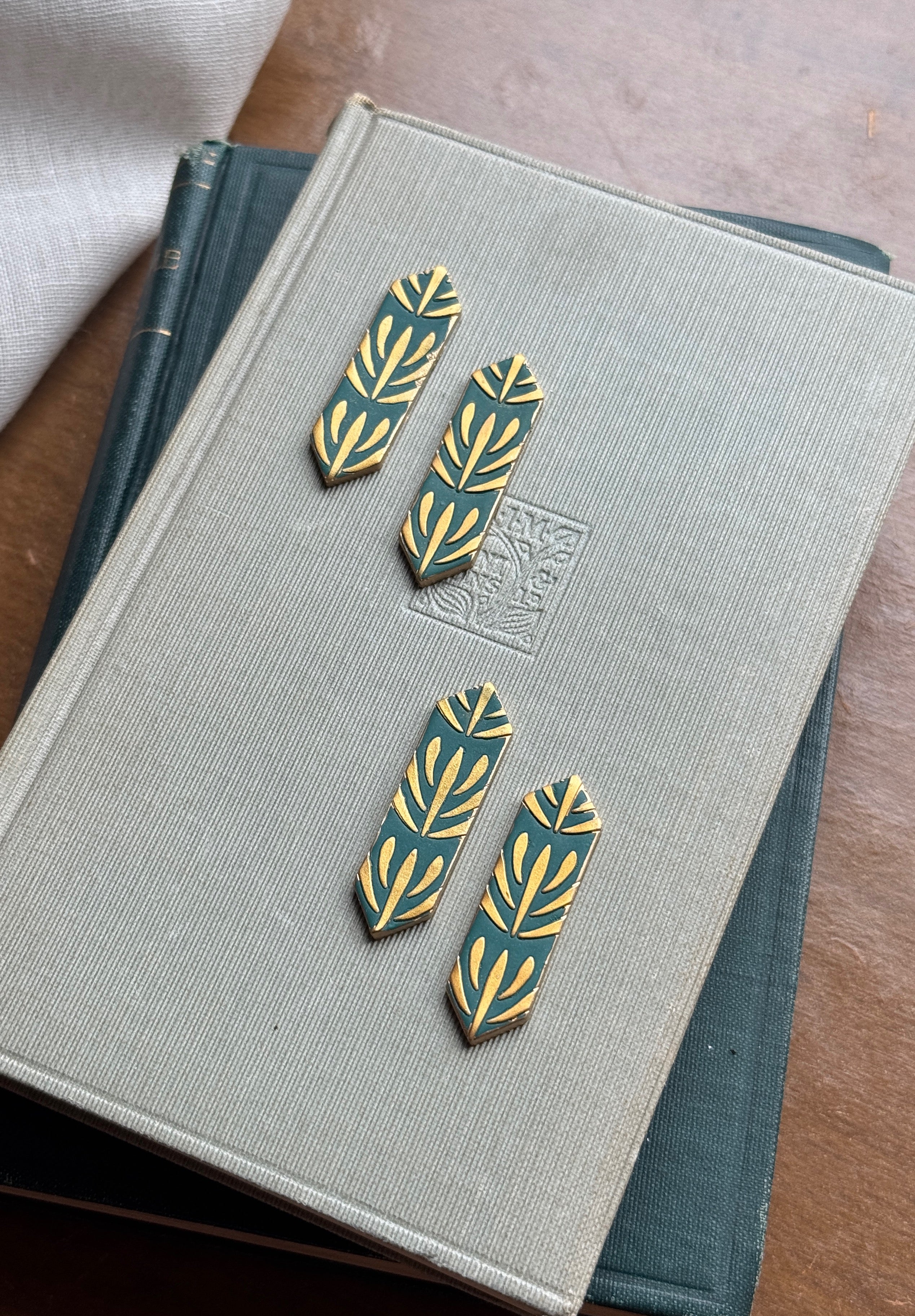 Art Deco Stud