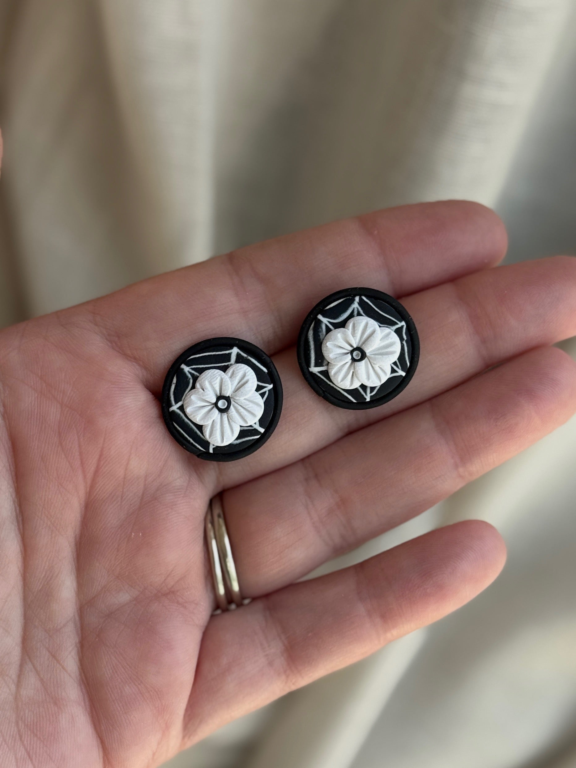 Spider Daisy Studs