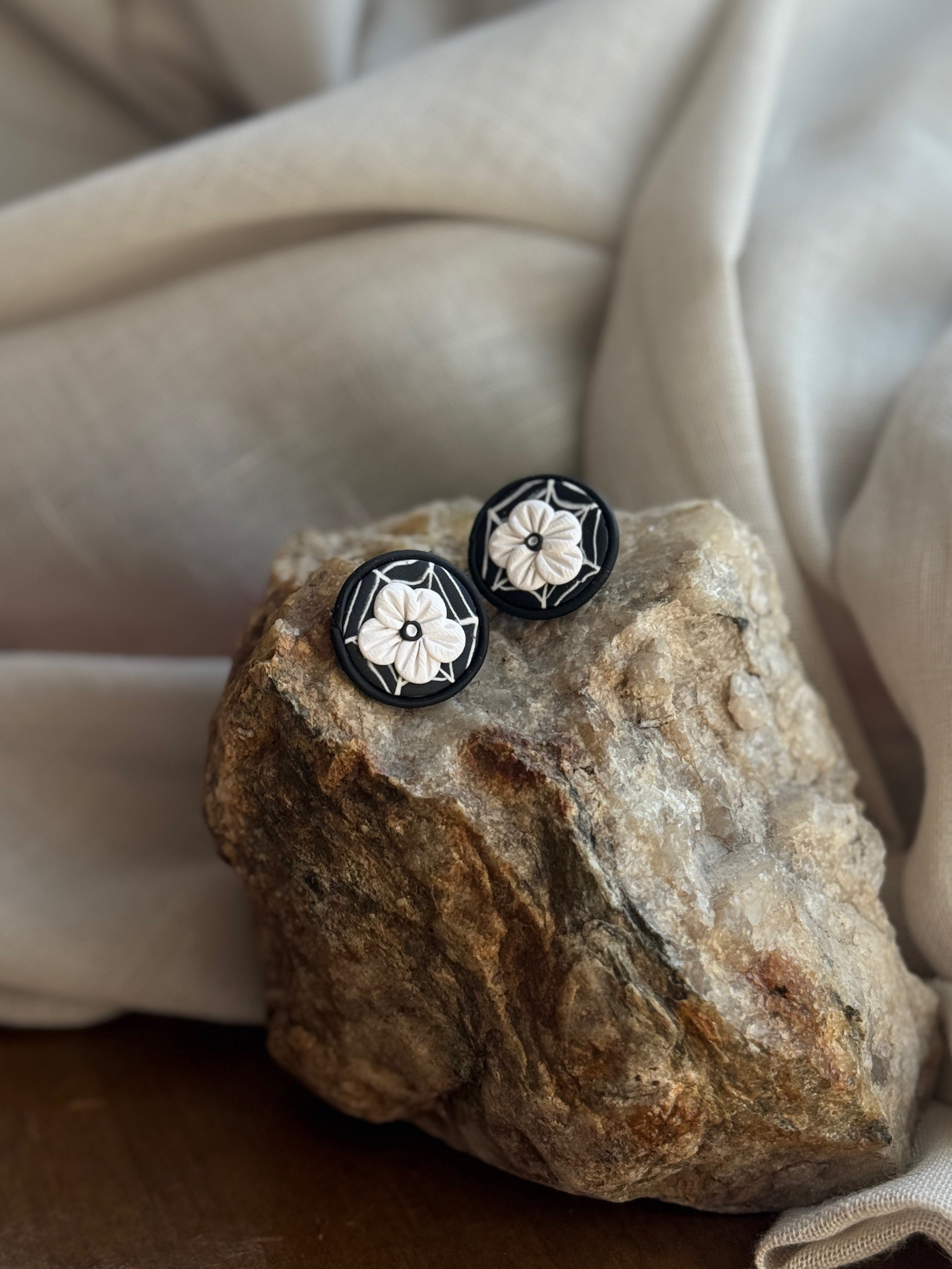 Spider Daisy Studs