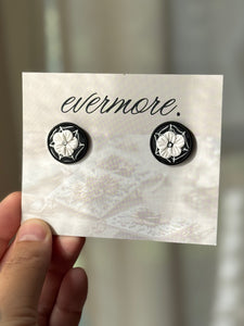 Spider Daisy Studs