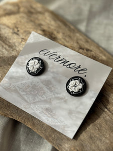 Spider Daisy Studs
