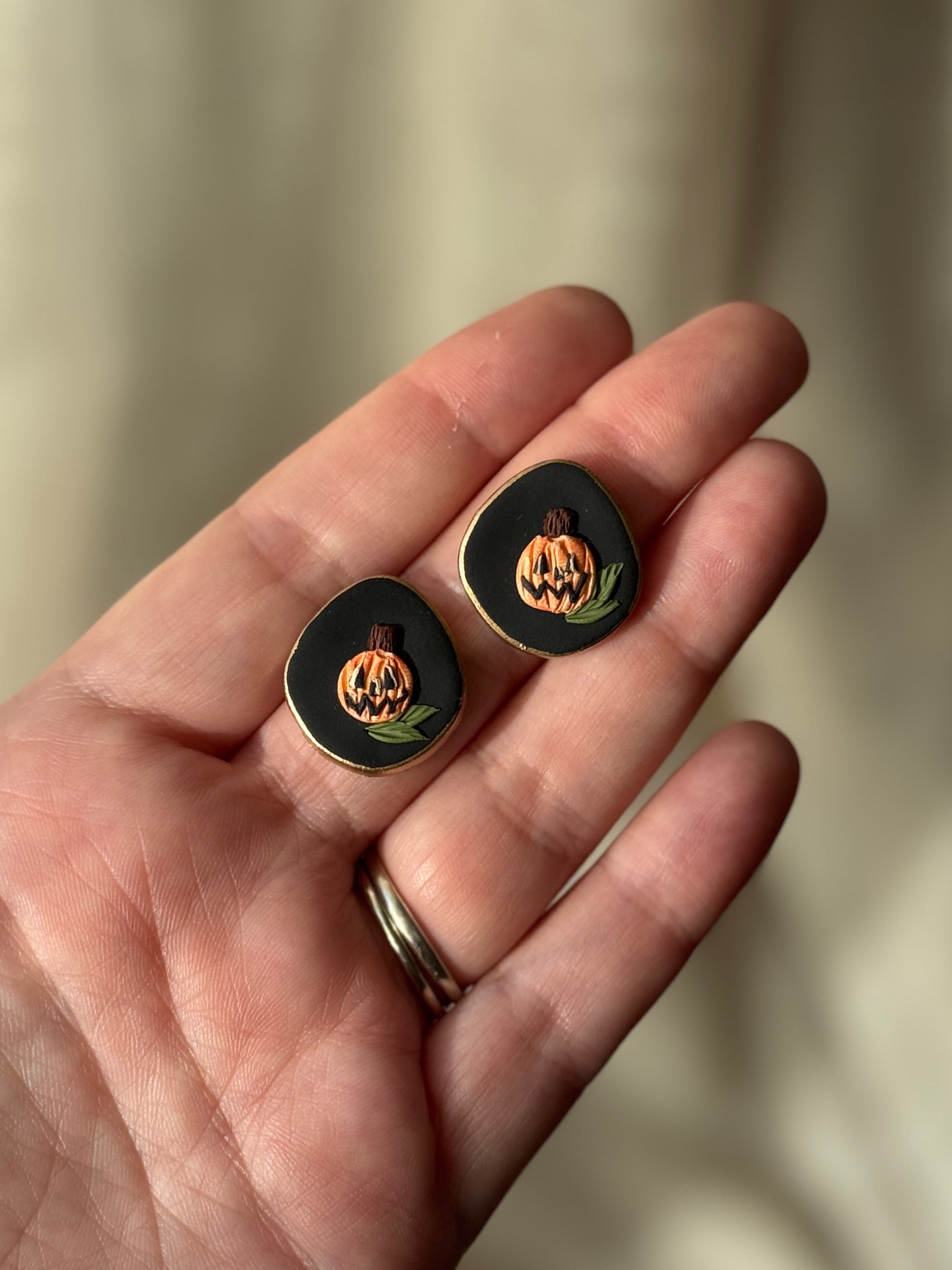 Pumpkin Studs