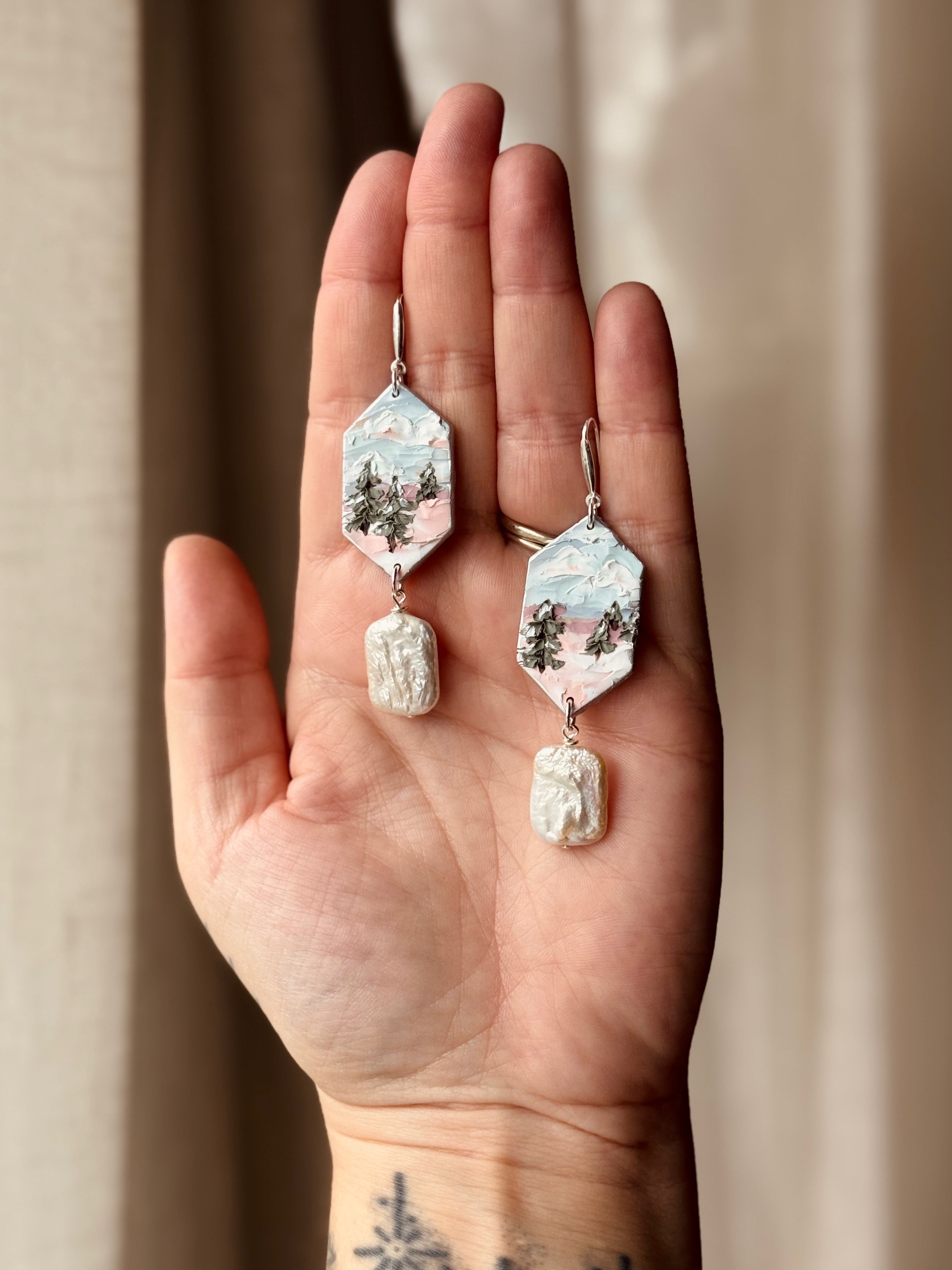 The Twinkling Twilight Dangle