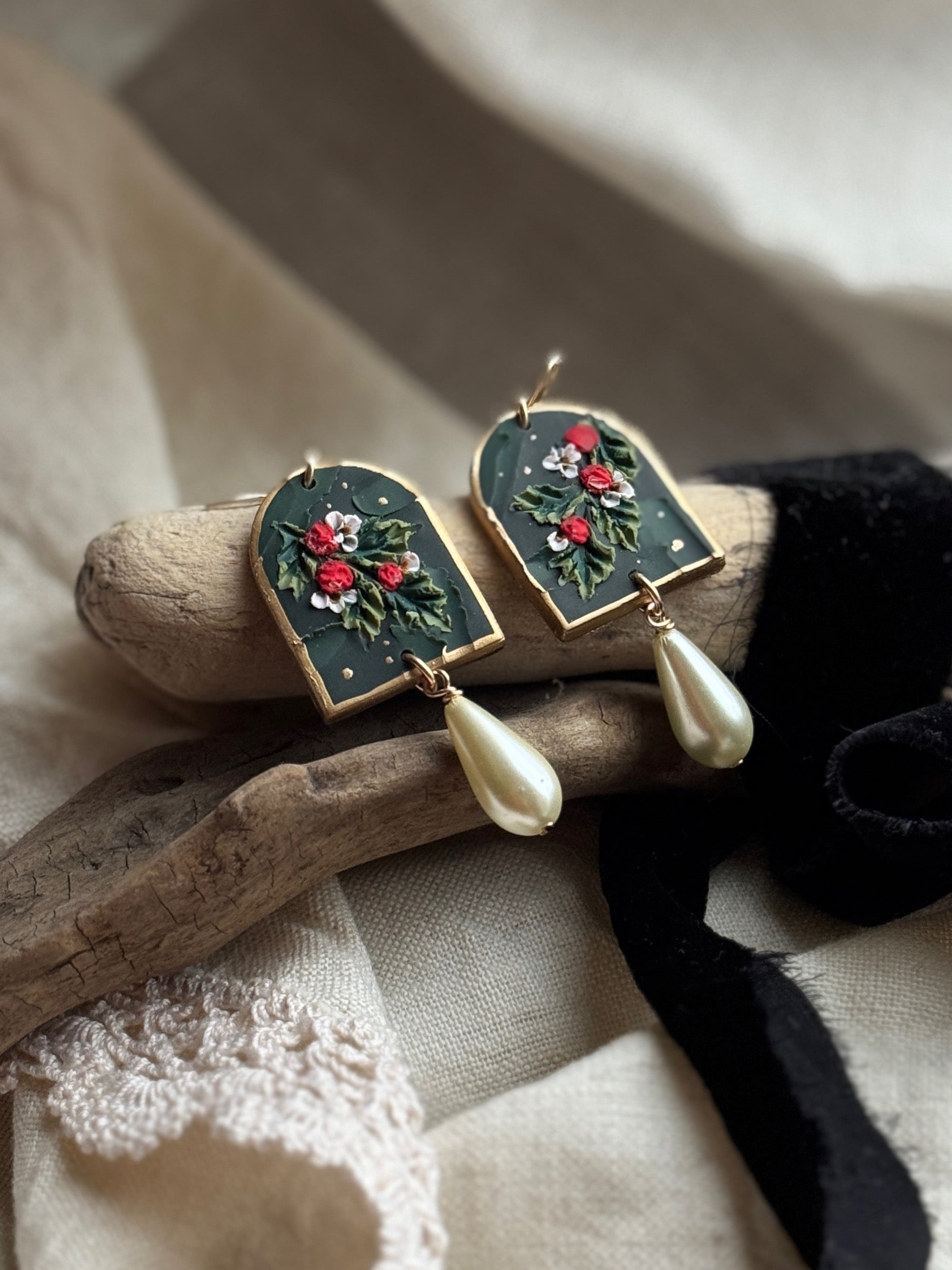 The Holly Berry Pearl