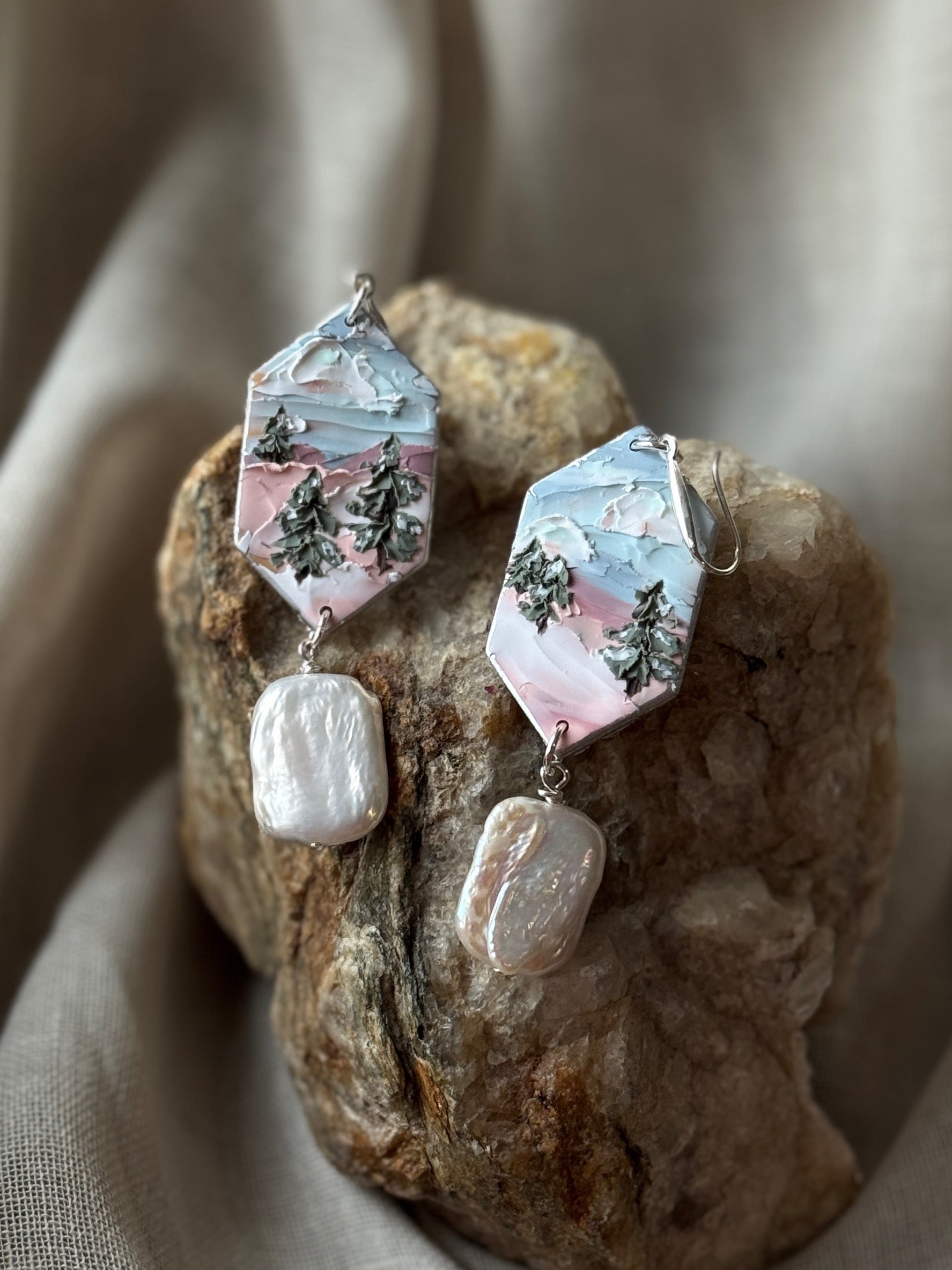 The Twinkling Twilight Dangle