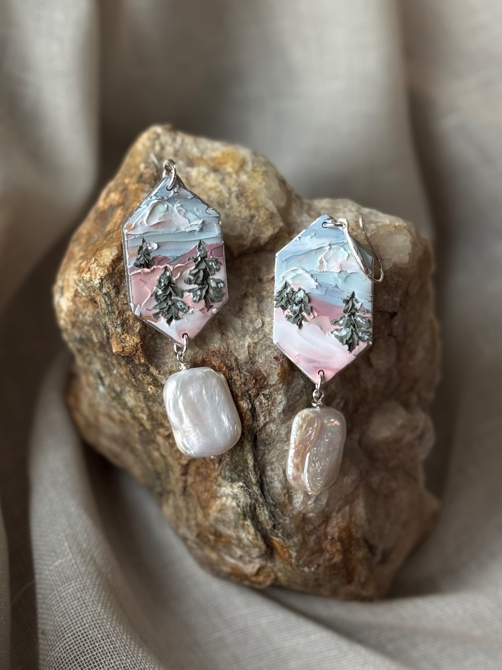 The Twinkling Twilight Dangle